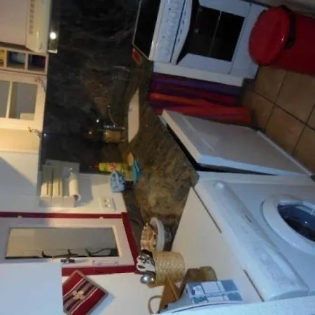Ayguades Apartment *